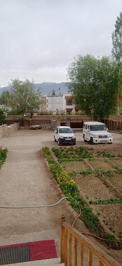 Lhardak Home Stay Leh Exterior photo